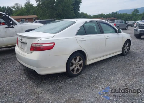 2007 Toyota Camry Se z USA, uszkodzony, nr VIN 4T1BE46K97U551598